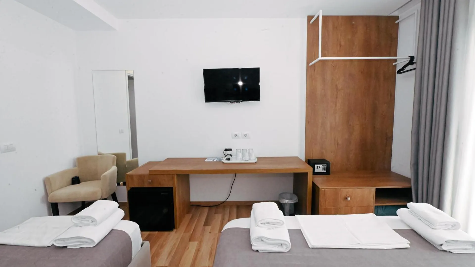 Bianco Hotel Ksamil 4*,