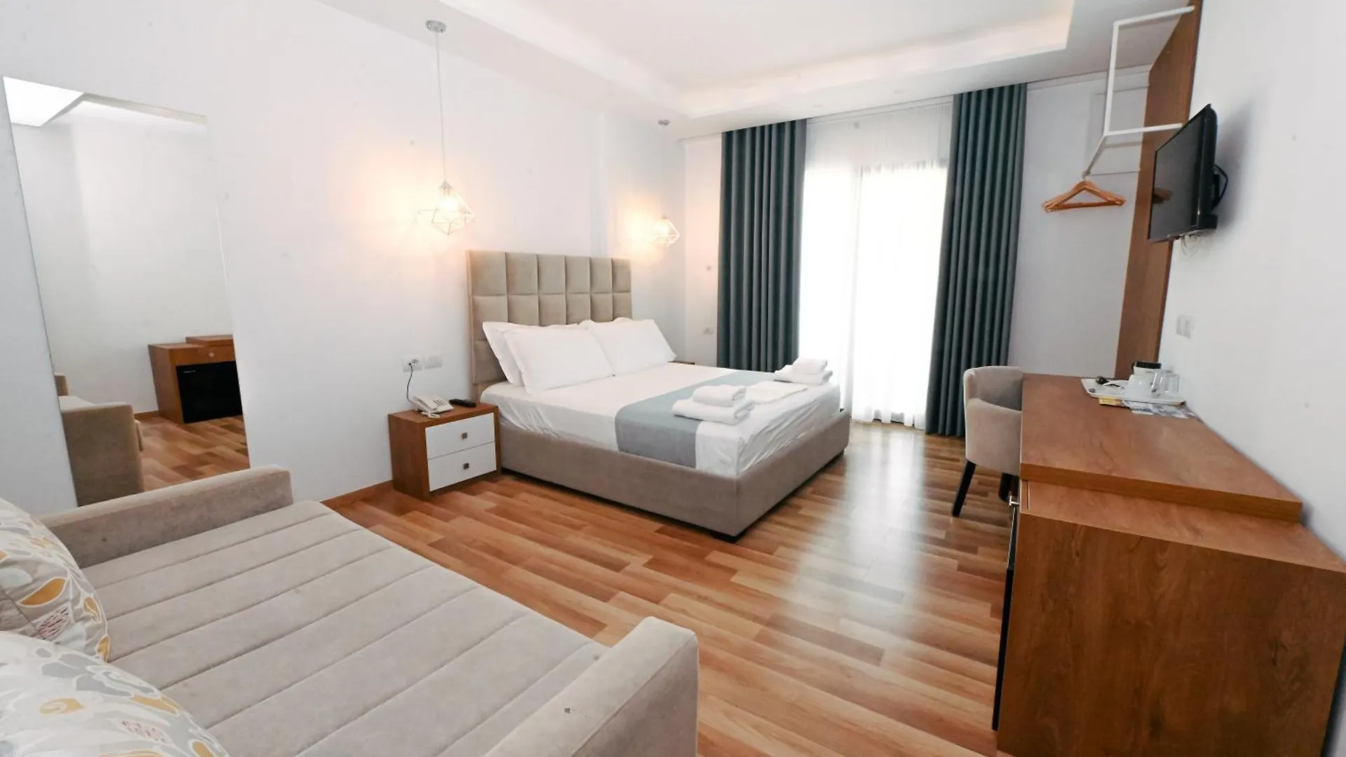 Bianco Hotel Ksamil 4*,