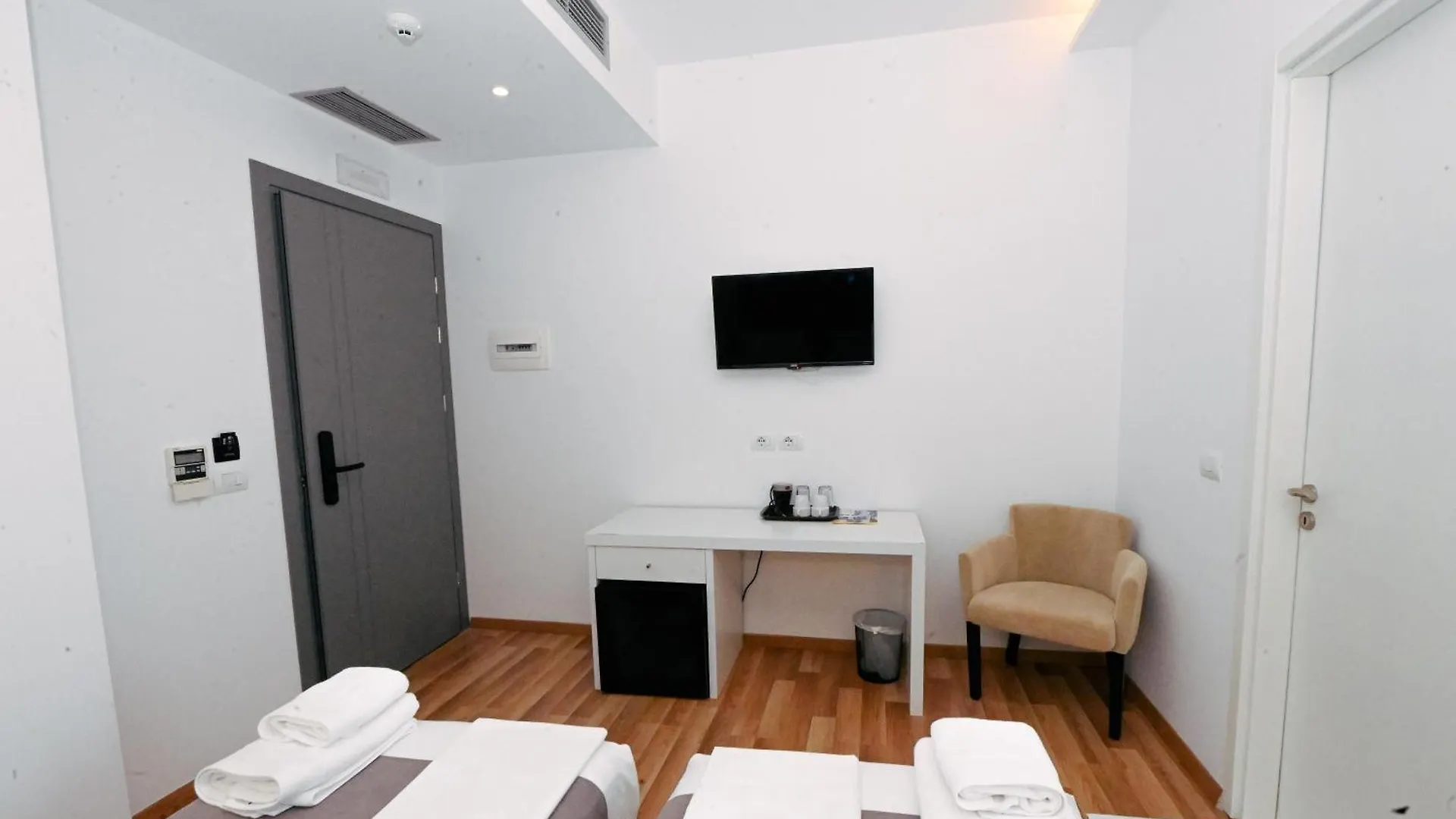 Bianco Hotel Ksamil 4*,