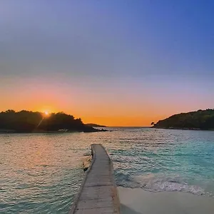 Vela Ksamil